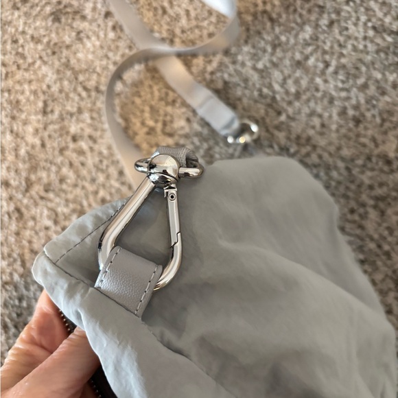 Lululemon All Festival crossbody - Picture 5 of 6